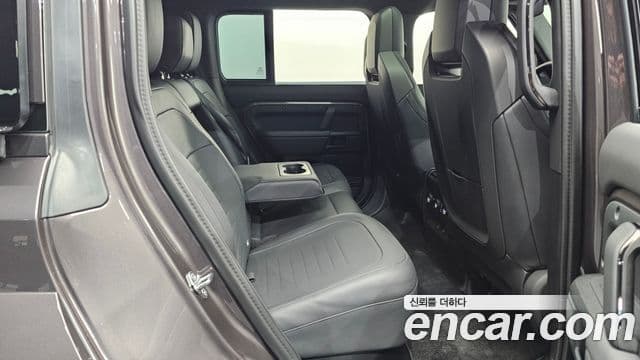 Land Rover Defender (L663) 110 P635 Octa, 2025 все фото