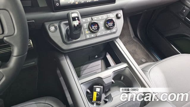 Land Rover Defender (L663) 110 P635 Octa, 2025 18