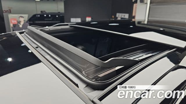 Land Rover Defender (L663) 110 P635 Octa, 2025 19