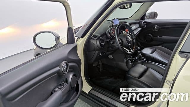 Mini Cooper 3세대, 2016 10