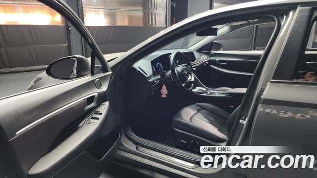 Hyundai Sonata (DN8) Premium Family, 2021 10
