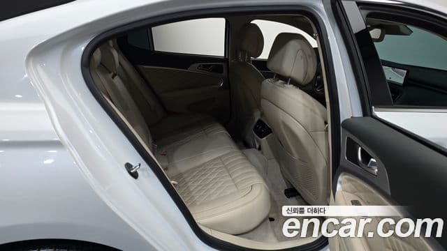 Genesis The / новый New G70, 2022 12