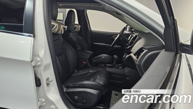 Jeep Cherokee(KL) 2.4 Limited AWD, 2021 10