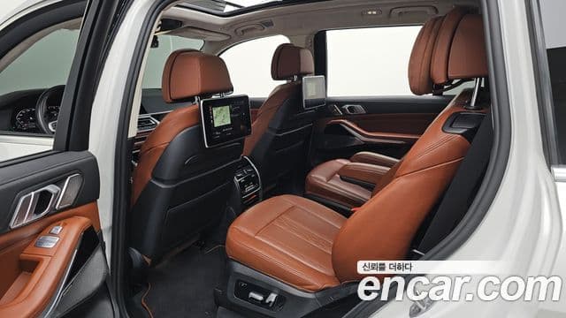 BMW X7 (G07) M50i 6인승, 2021 12
