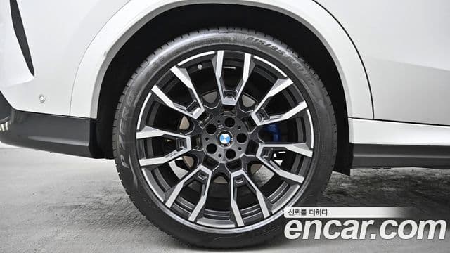 BMW X6 (G06) xDrive40i M Sport, 2025 все фото