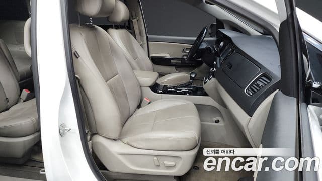 Kia The / новый New Carnival Special, 2019 11