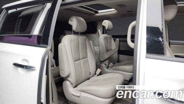 Kia The / новый New Carnival Special, 2019 12