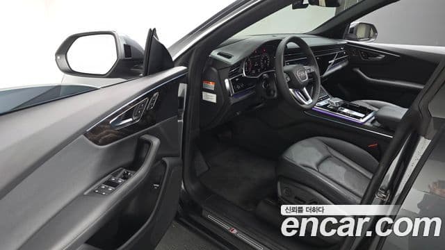 Audi Q8 (4M) Premium, 2023 12