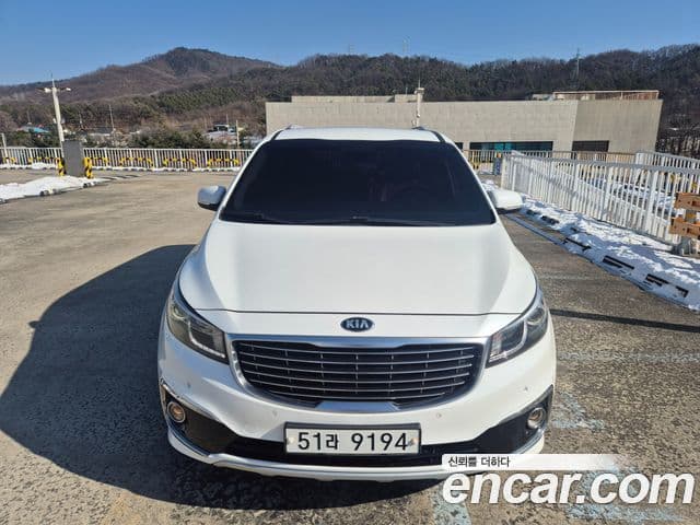 Kia All New Carnival Prestige, 2015 1