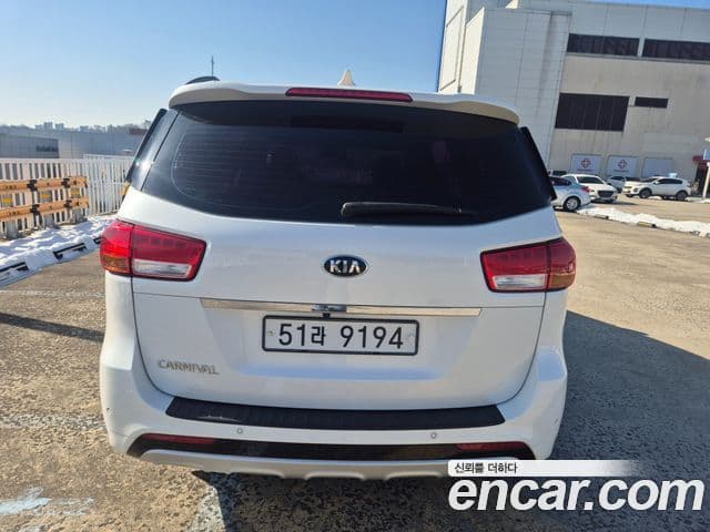 Kia All New Carnival Prestige, 2015 2