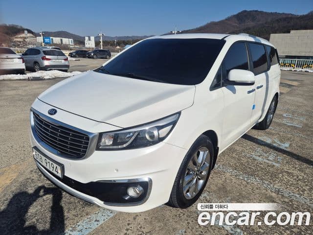 Kia All New Carnival Prestige, 2015 4
