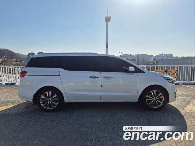 Kia All New Carnival Prestige, 2015 7