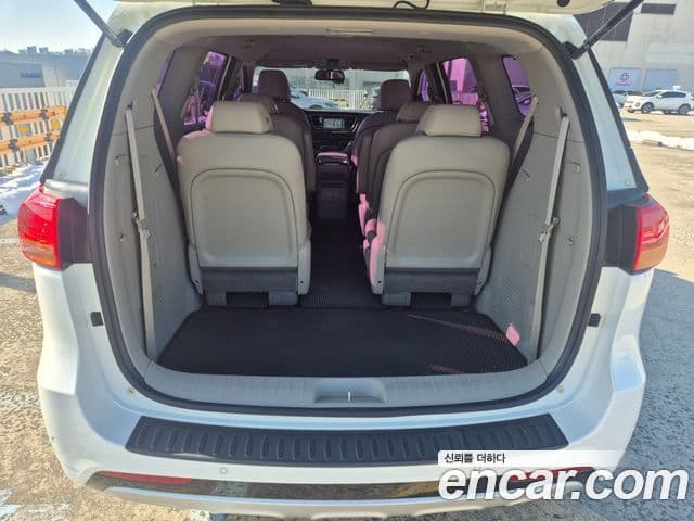 Kia All New Carnival Prestige, 2015 18