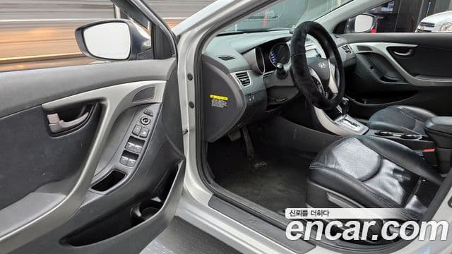 Hyundai Avante MD Luxury, 2012 11