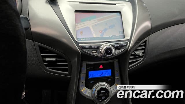 Hyundai Avante MD Luxury, 2012 15