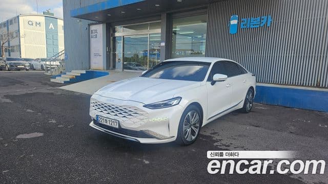 Kia K8 гибрид Signature, 2023 1