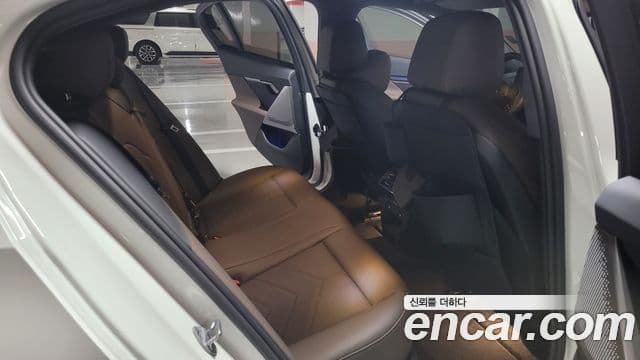 BMW 5시리즈 (G60), 2025 7