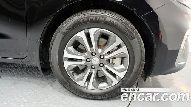 Kia The / новый New Carnival Luxury, 2019 все фото