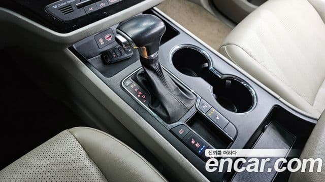 Kia The / новый New Carnival Luxury, 2019 9