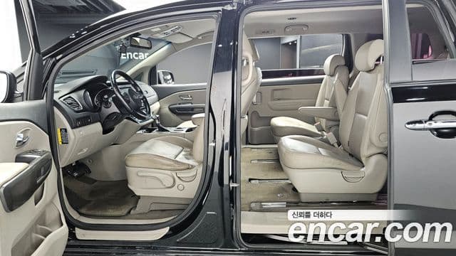 Kia The / новый New Carnival Luxury, 2019 10