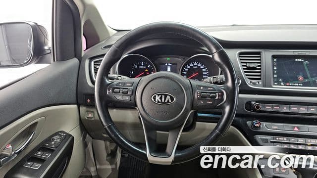 Kia The / новый New Carnival Luxury, 2019 13