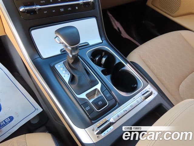 Kia Carnival 4세대 Prestige, 2022 11