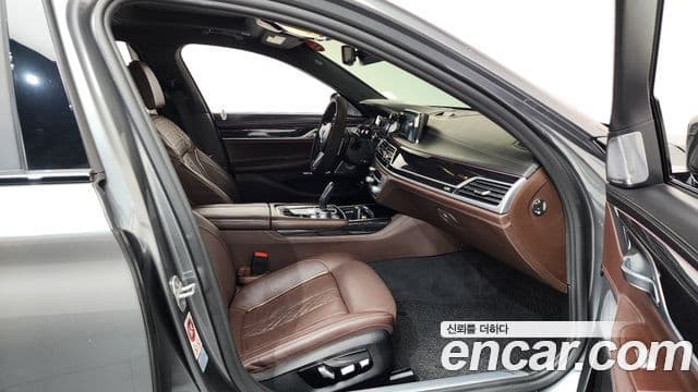 BMW 7시리즈 (G11) M760Li xDrive, 2017 11