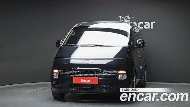 Hyundai Staria Modern, 2023 3