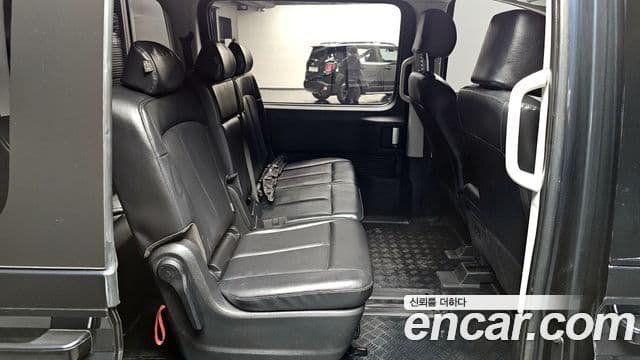 Hyundai Staria Modern, 2023 11