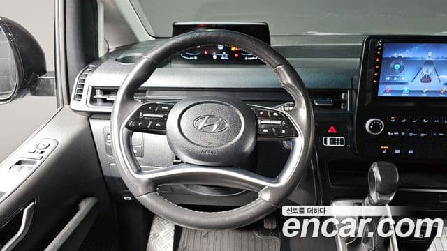 Hyundai Staria Modern, 2023 13