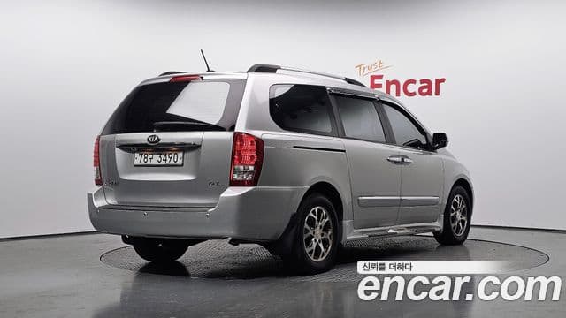 Kia Carnival R Premium, 2013 2