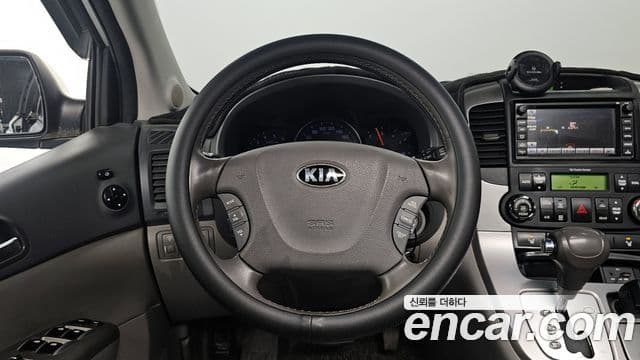 Kia Carnival R Premium, 2013 13