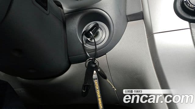 Kia Carnival R Premium, 2013 14