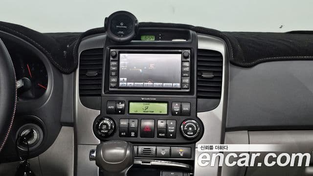 Kia Carnival R Premium, 2013 15