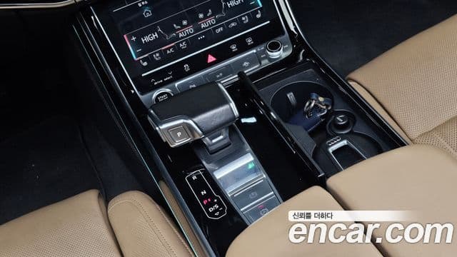 Audi A8 (D5) 55 TFSI Quattro LWB, 2021 9