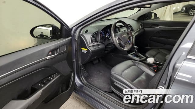 Hyundai Avante AD Modern, 2016 10