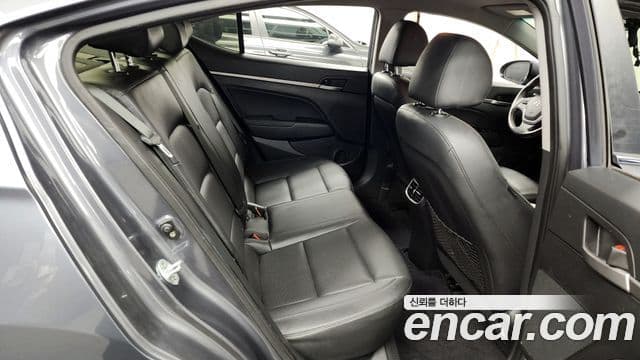 Hyundai Avante AD Modern, 2016 12