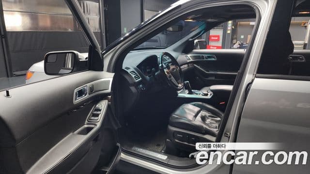 Ford Explorer 5세대, 2013 10