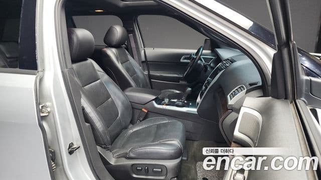 Ford Explorer 5세대, 2013 11