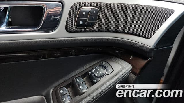 Ford Explorer 5세대, 2013 17