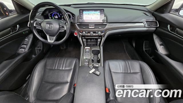 Honda Accord 10세대 2.0 гибрид Туринг (Touring), 2022 7