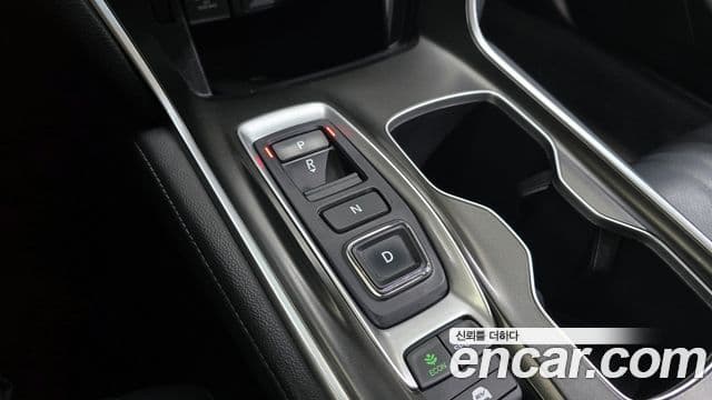 Honda Accord 10세대 2.0 гибрид Туринг (Touring), 2022 9