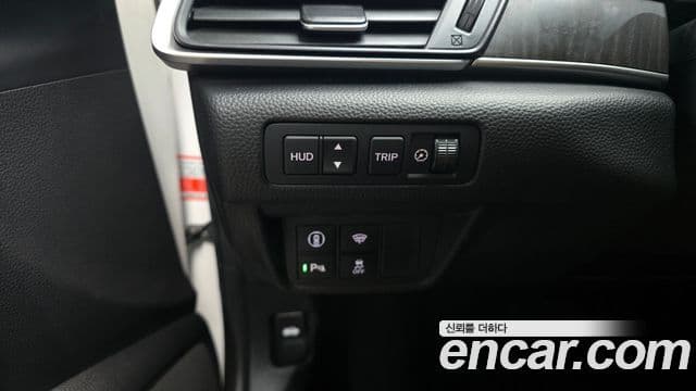 Honda Accord 10세대 2.0 гибрид Туринг (Touring), 2022 13