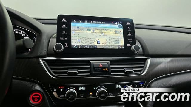 Honda Accord 10세대 2.0 гибрид Туринг (Touring), 2022 15