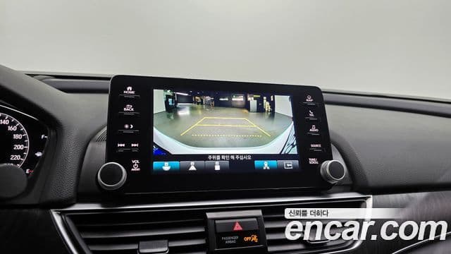 Honda Accord 10세대 2.0 гибрид Туринг (Touring), 2022 16