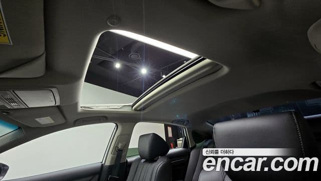 Honda Accord 10세대 2.0 гибрид Туринг (Touring), 2022 20