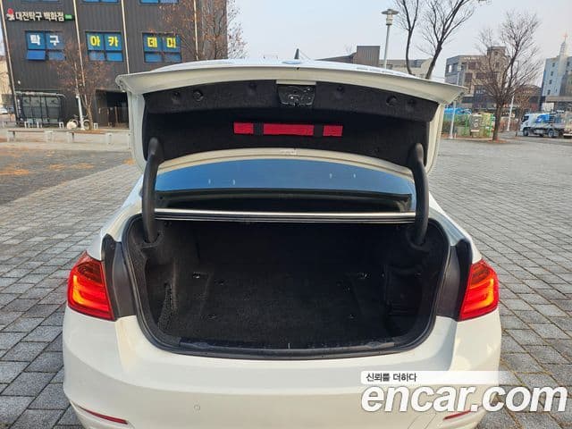 BMW 3시리즈 (F30), 2015 9