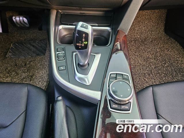 BMW 3시리즈 (F30), 2015 16