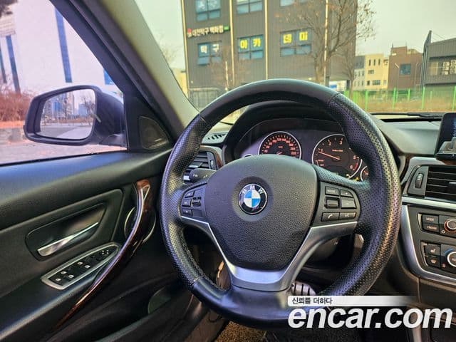 BMW 3시리즈 (F30), 2015 18