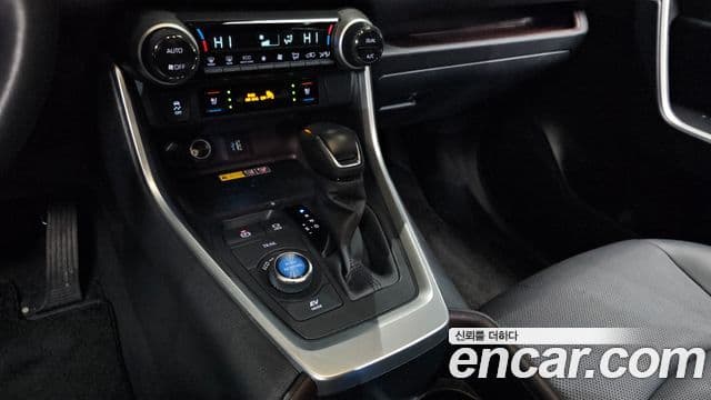 Toyota RAV4 5세대 2.5 4WD гибрид LTD, 2024 12